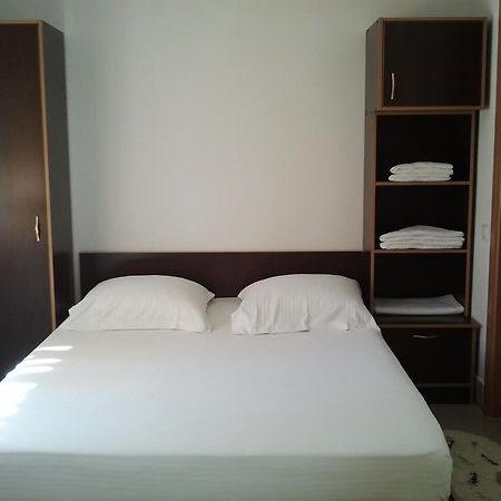 Jr Motel Отопень Номер фото
